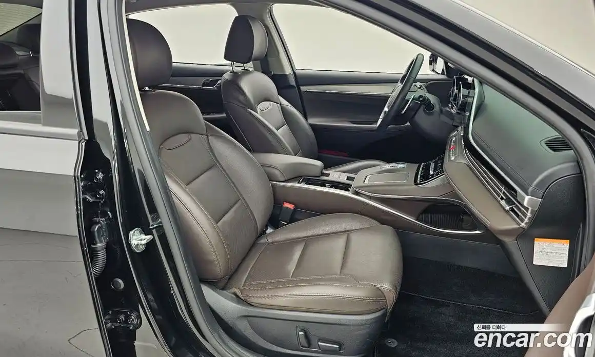 Hyundai Grandeur 2022 2.4 автомат (гидро), фото 11