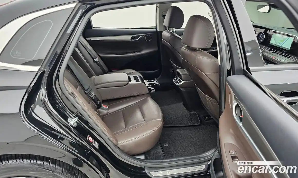 Hyundai Grandeur 2022 2.4 автомат (гидро), фото 12