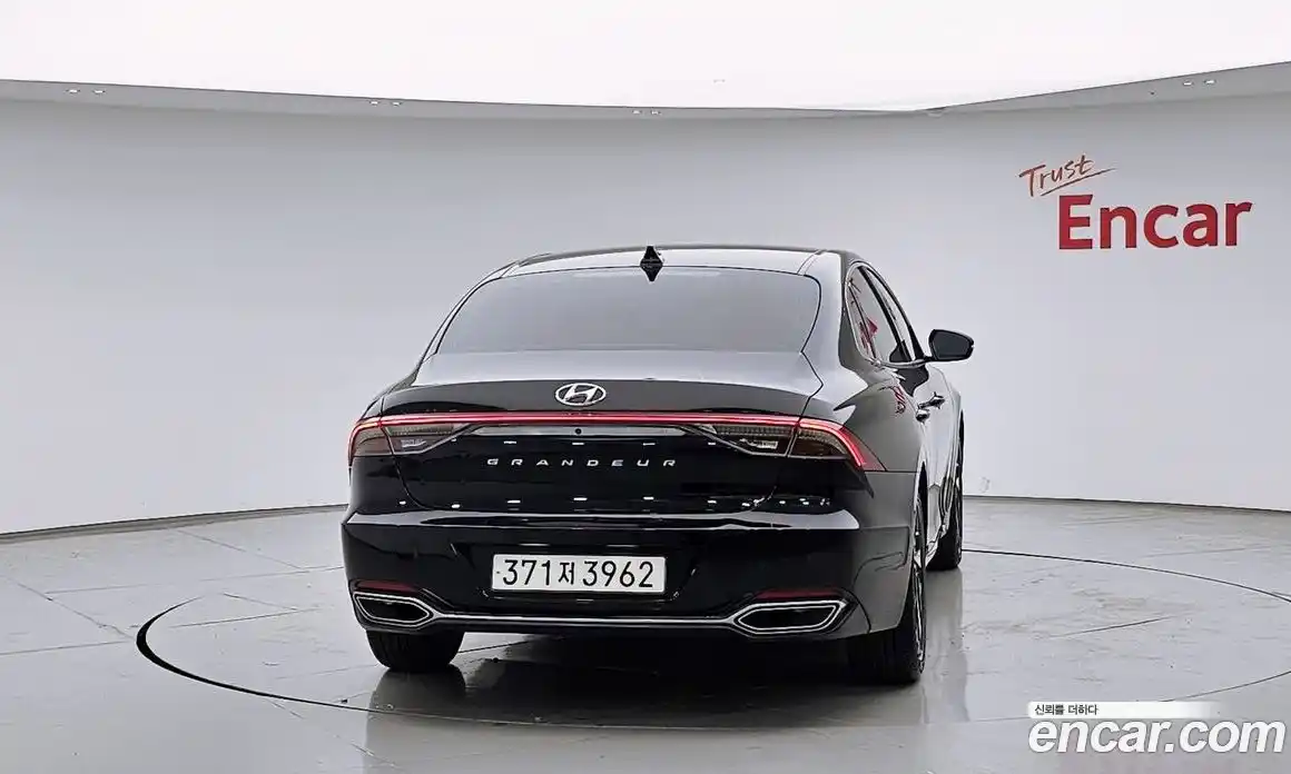 Hyundai Grandeur 2022 2.4 автомат (гидро), фото 4