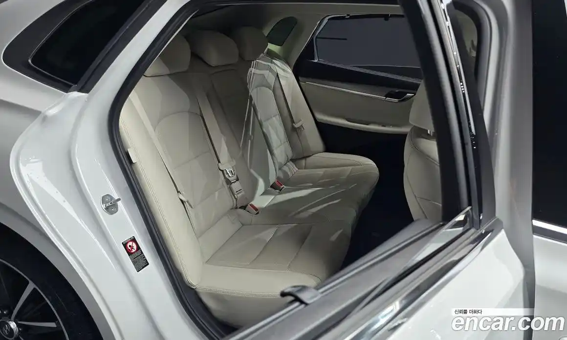 Hyundai Grandeur 2022 2.5 автомат (гидро), фото 16