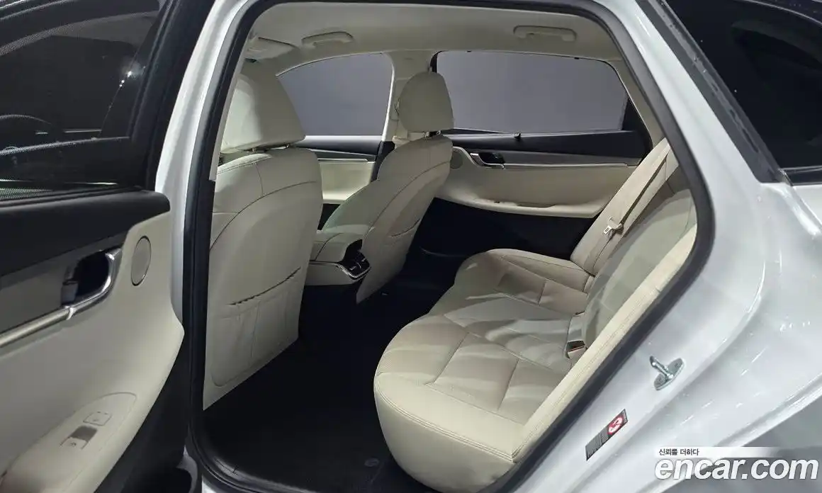 Hyundai Grandeur 2022 2.5 автомат (гидро), фото 18