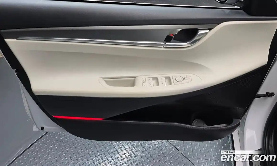 Hyundai Grandeur 2022 2.5 автомат (гидро), фото 24