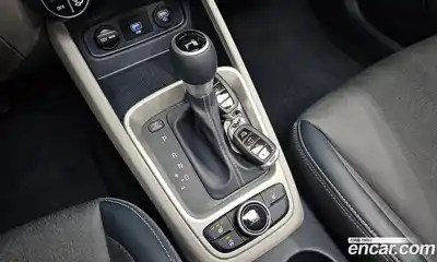 Hyundai Venue 2020 1.6 автомат (гидро), миниатюра 9