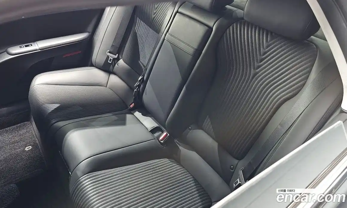 Hyundai Grandeur 2023 1.6 автомат (гидро), фото 33