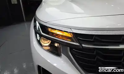 Kia Seltos 2025 1.6 автомат (гидро), миниатюра 8