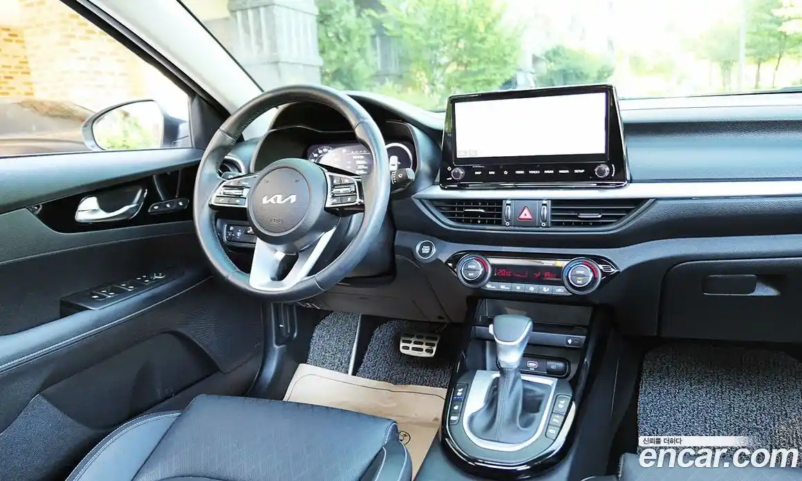 Kia K3 2023 1.6 автомат (гидро), фото 13