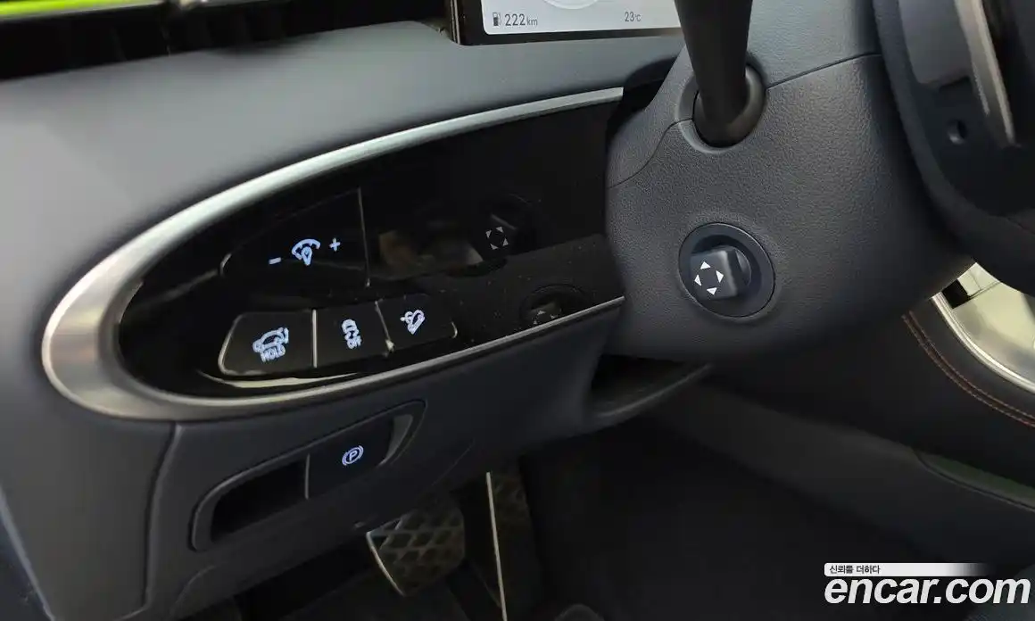 Genesis GV70 2025 2.5 автомат (гидро), фото 25