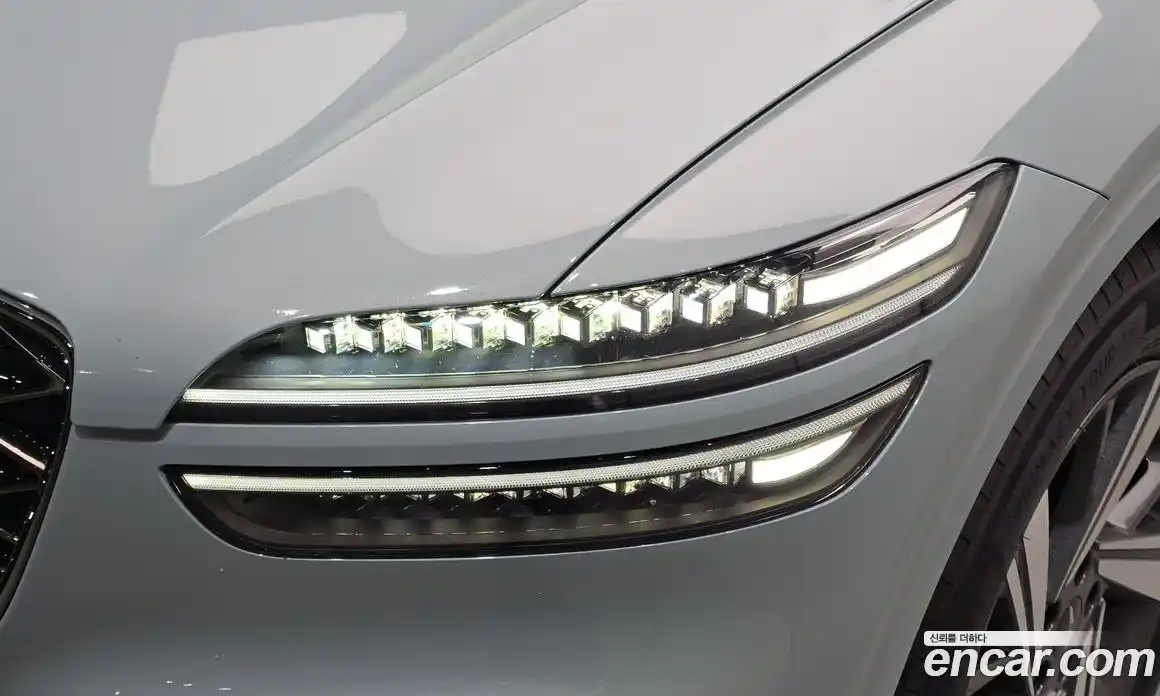 Genesis GV70 2025 2.5 автомат (гидро), фото 8