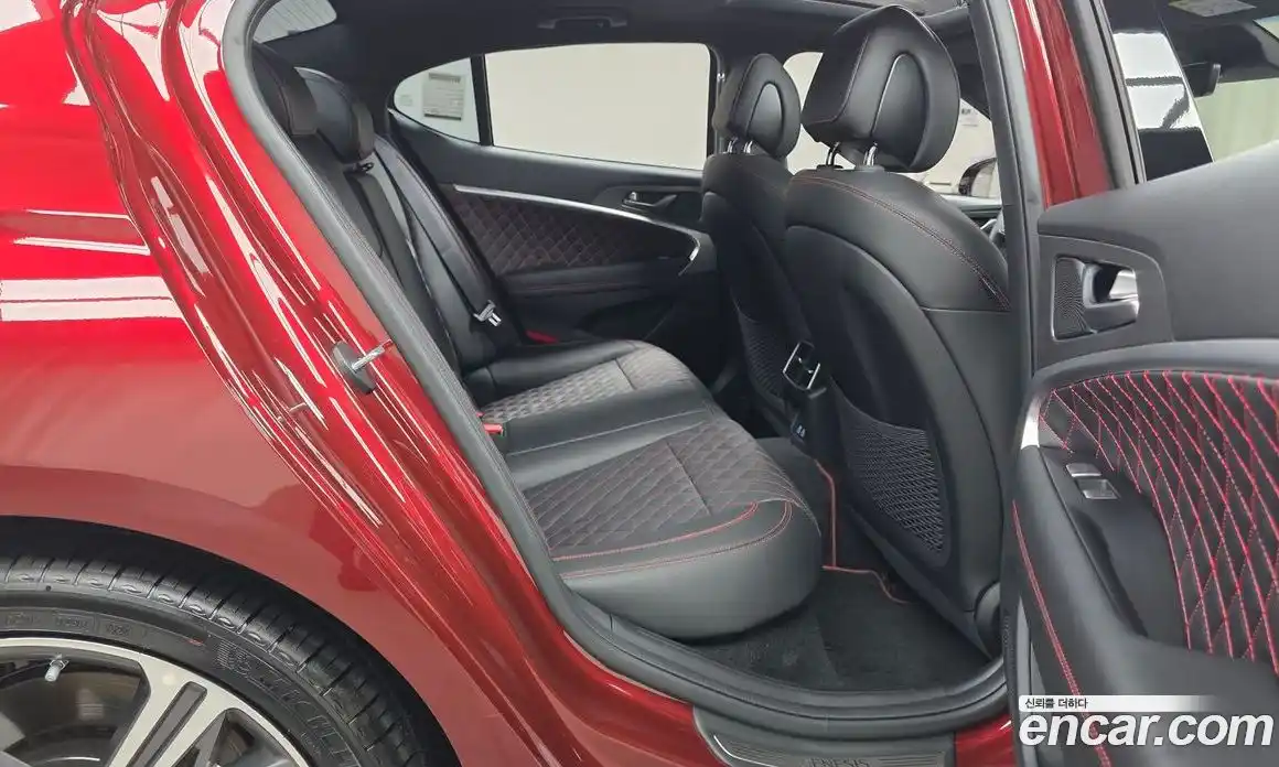 Genesis G70 2024 3.3 автомат (гидро), фото 17