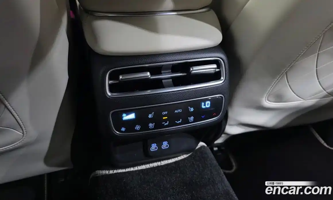 Genesis GV70 2025 2.5 автомат (гидро), фото 19