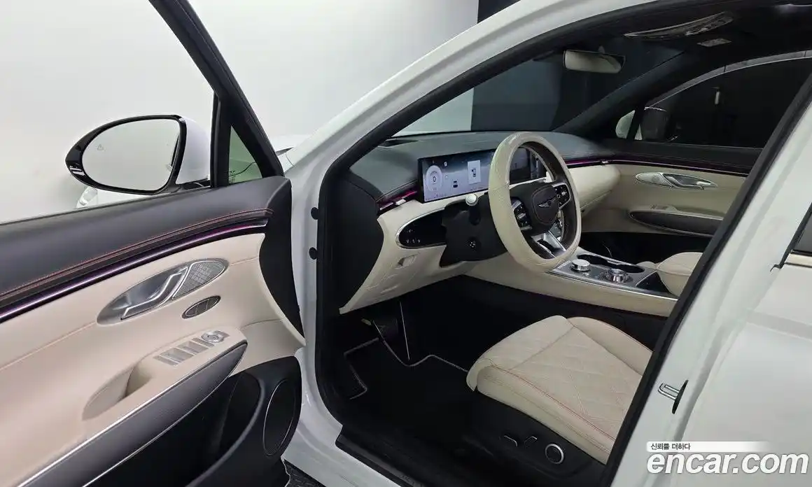 Genesis GV70 2025 2.5 автомат (гидро), фото 10