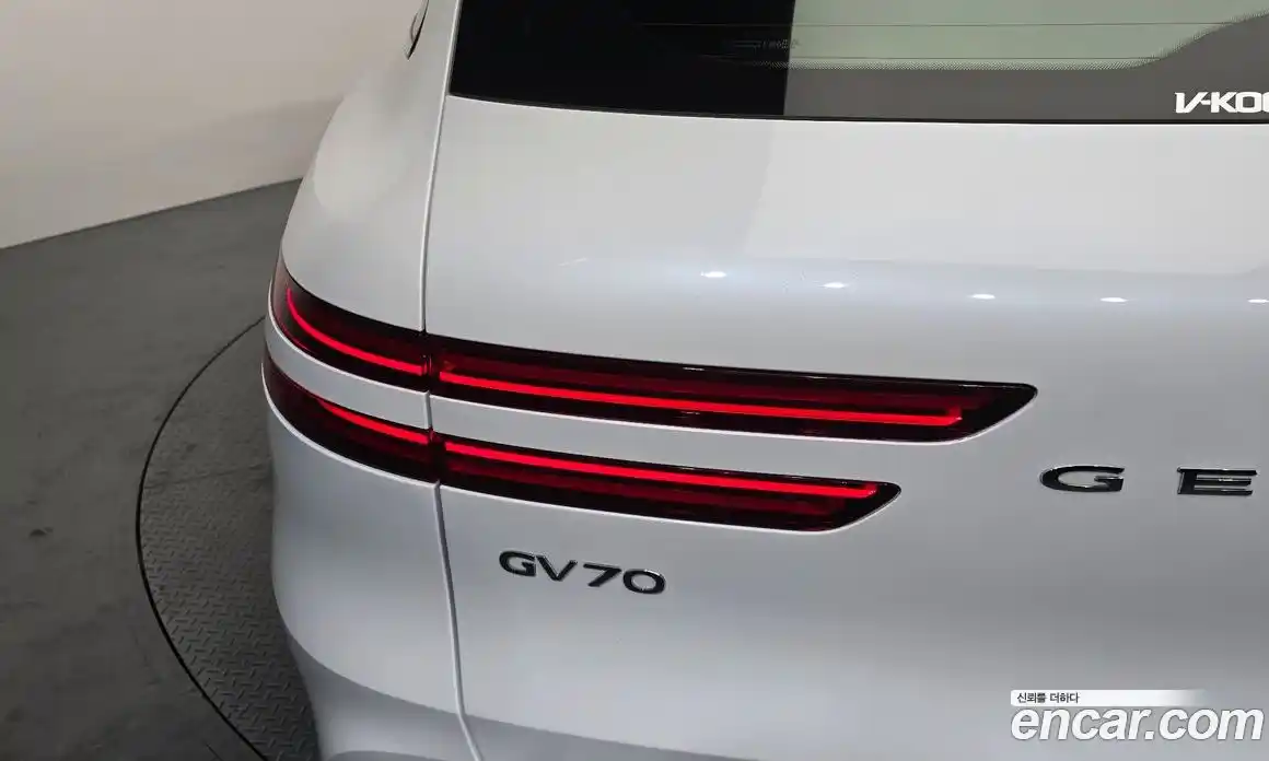 Genesis GV70 2023 2.5 автомат (гидро), фото 9