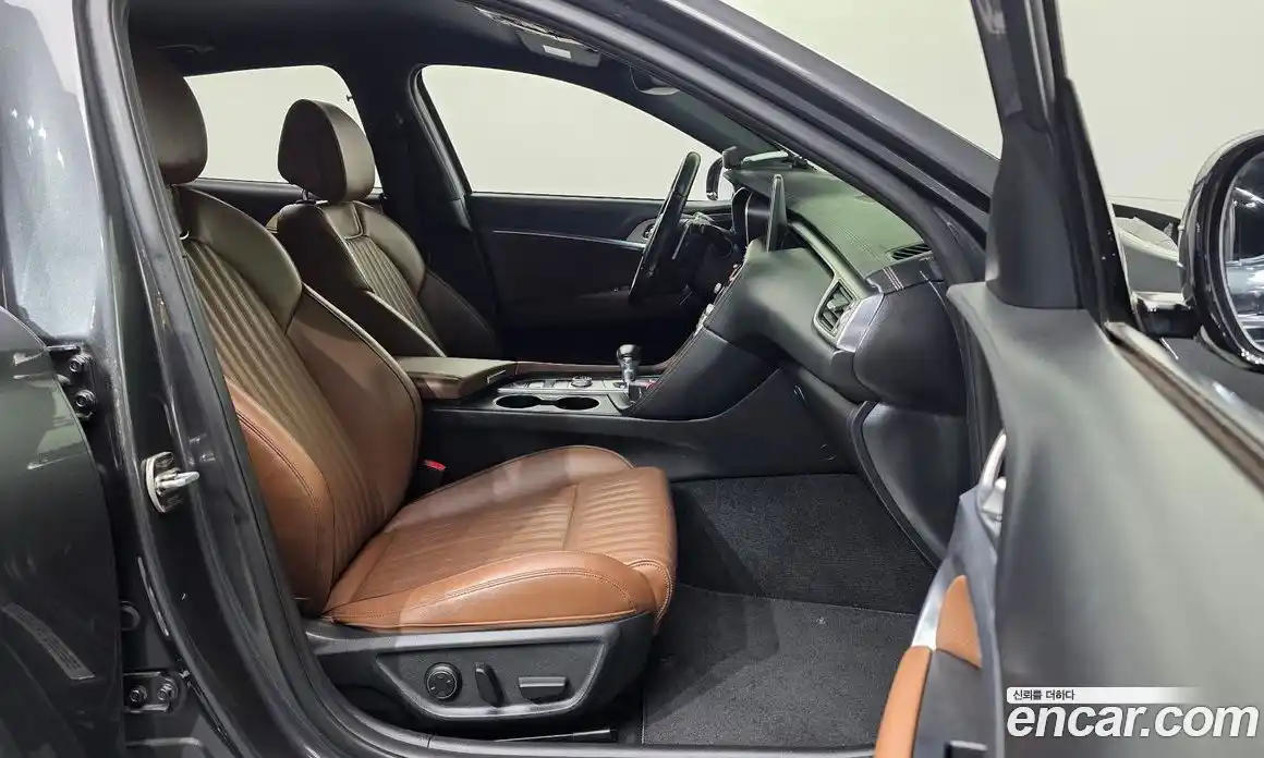 Genesis G70 2017 2.2 автомат (гидро), фото 17