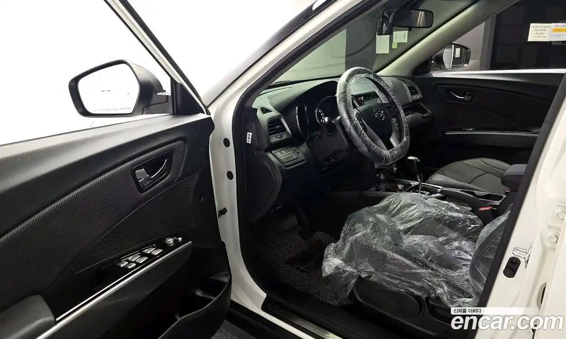SsangYong TIBOLI 2017 1.6 автомат (гидро), фото 13