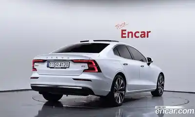 Volvo S60 2023 2.0 автомат (гидро), миниатюра 2