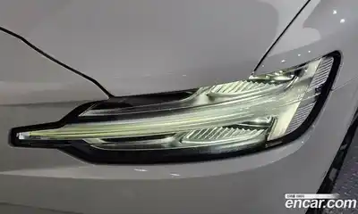 Volvo S60 2023 2.0 автомат (гидро), миниатюра 8