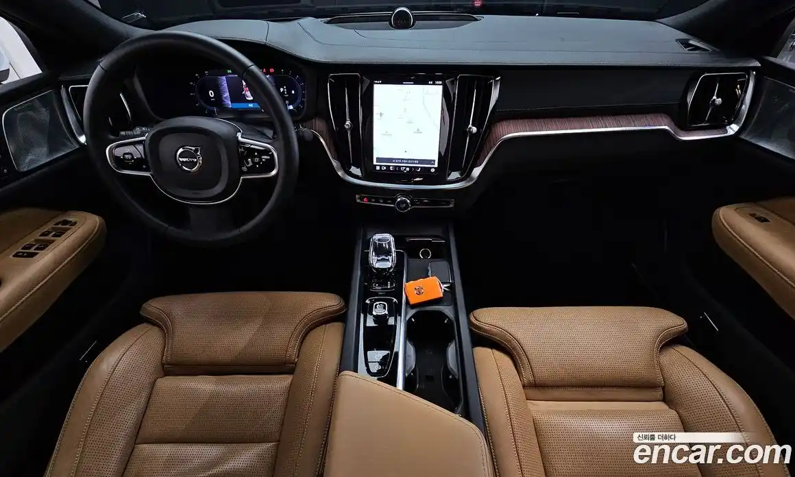 Volvo S60 2023 2.0 автомат (гидро), фото 10