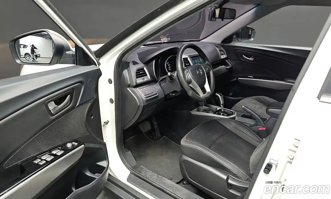 SsangYong TIBOLI 2015 1.6 автомат (гидро), фото 12