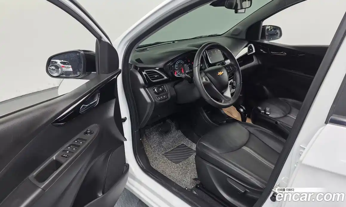 Chevrolet Spark 2022 1.0 автомат (гидро), фото 13