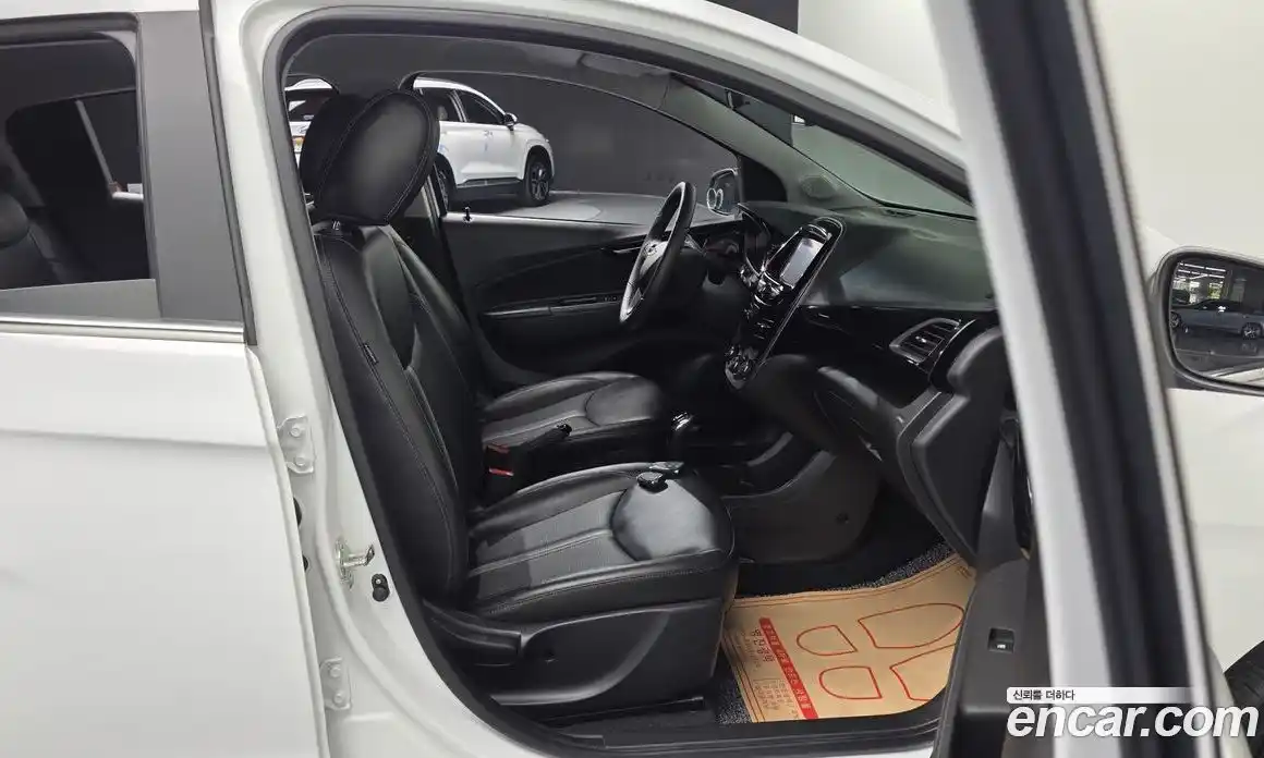 Chevrolet Spark 2022 1.0 автомат (гидро), фото 16