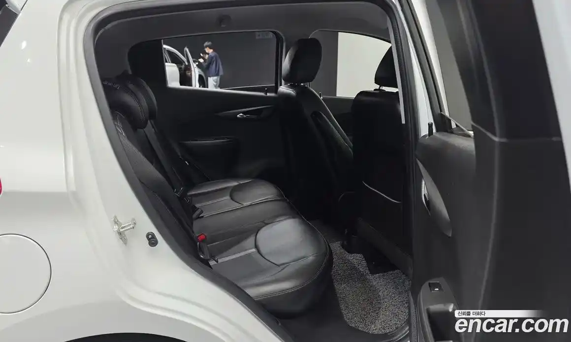 Chevrolet Spark 2022 1.0 автомат (гидро), фото 18