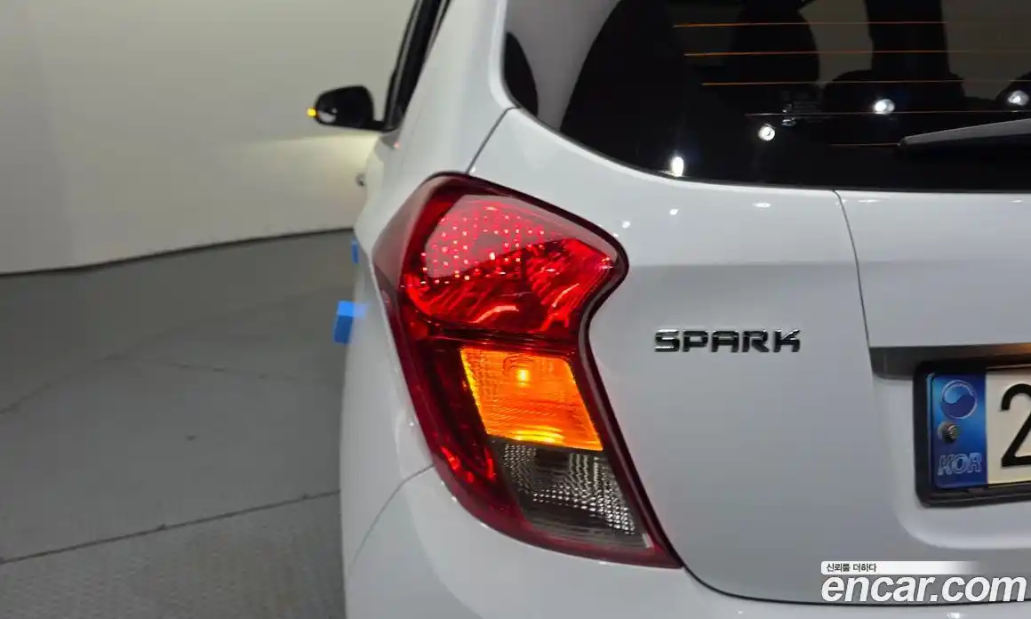 Chevrolet Spark 2022 1.0 автомат (гидро), фото 9
