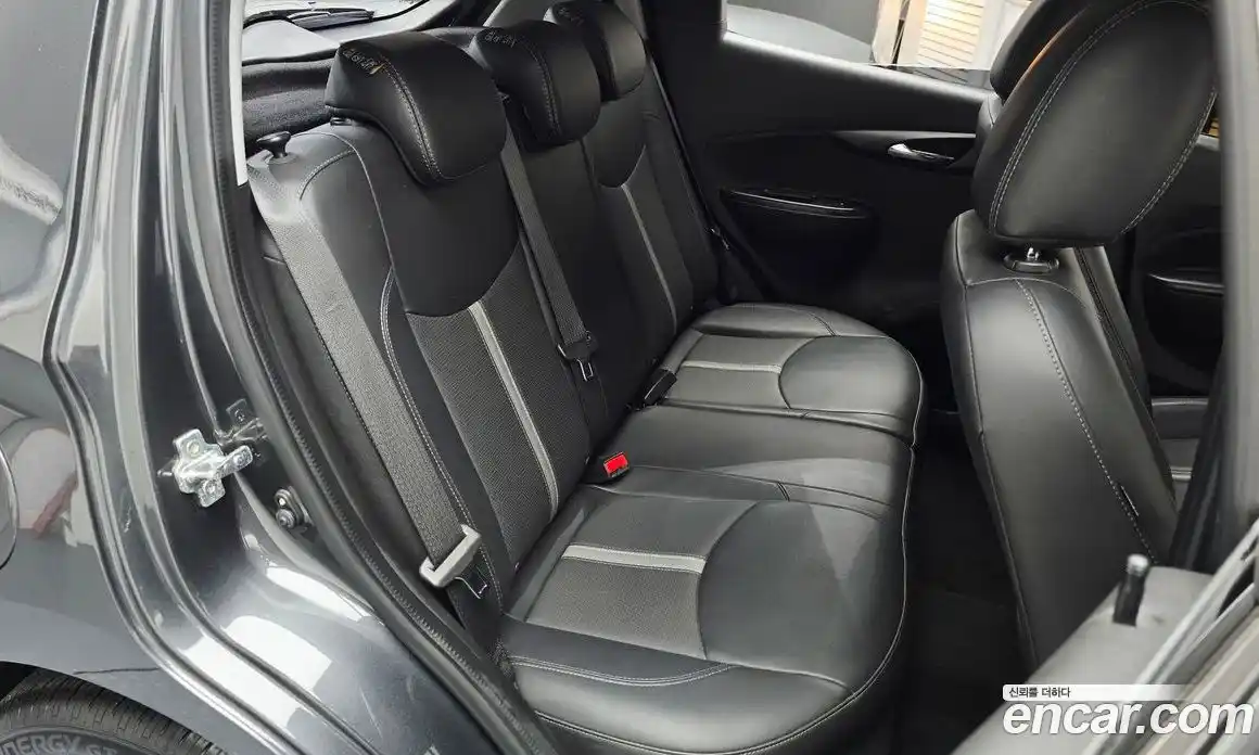 Chevrolet Spark 2021 1.0 автомат (гидро), фото 16