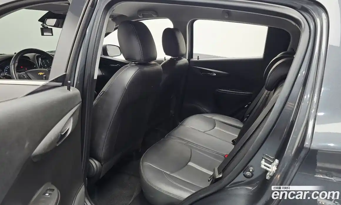 Chevrolet Spark 2021 1.0 автомат (гидро), фото 17