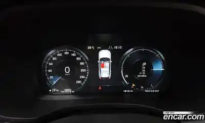 Volvo XC60 2018 2.0 автомат (гидро), миниатюра 11