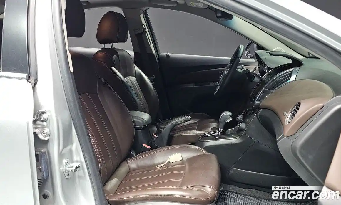 Chevrolet Cruze 2012 1.8 автомат (гидро), фото 12