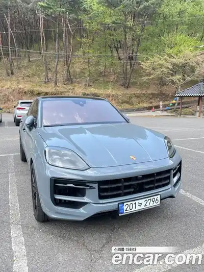 Porsche Cayenne, 2024, 9 321 км