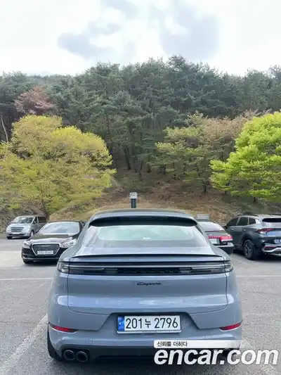 Porsche Cayenne 2024 3.0 автомат (гидро), миниатюра 4