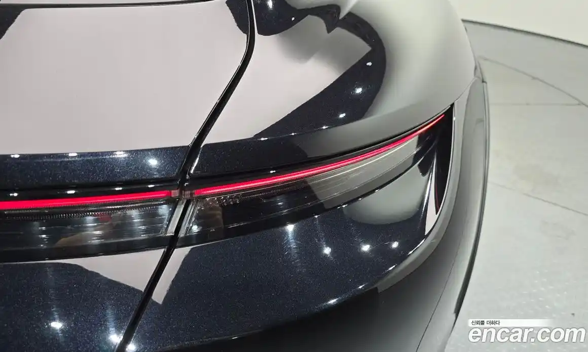 Porsche Taycan 2022 0.1 автомат (гидро), фото 9