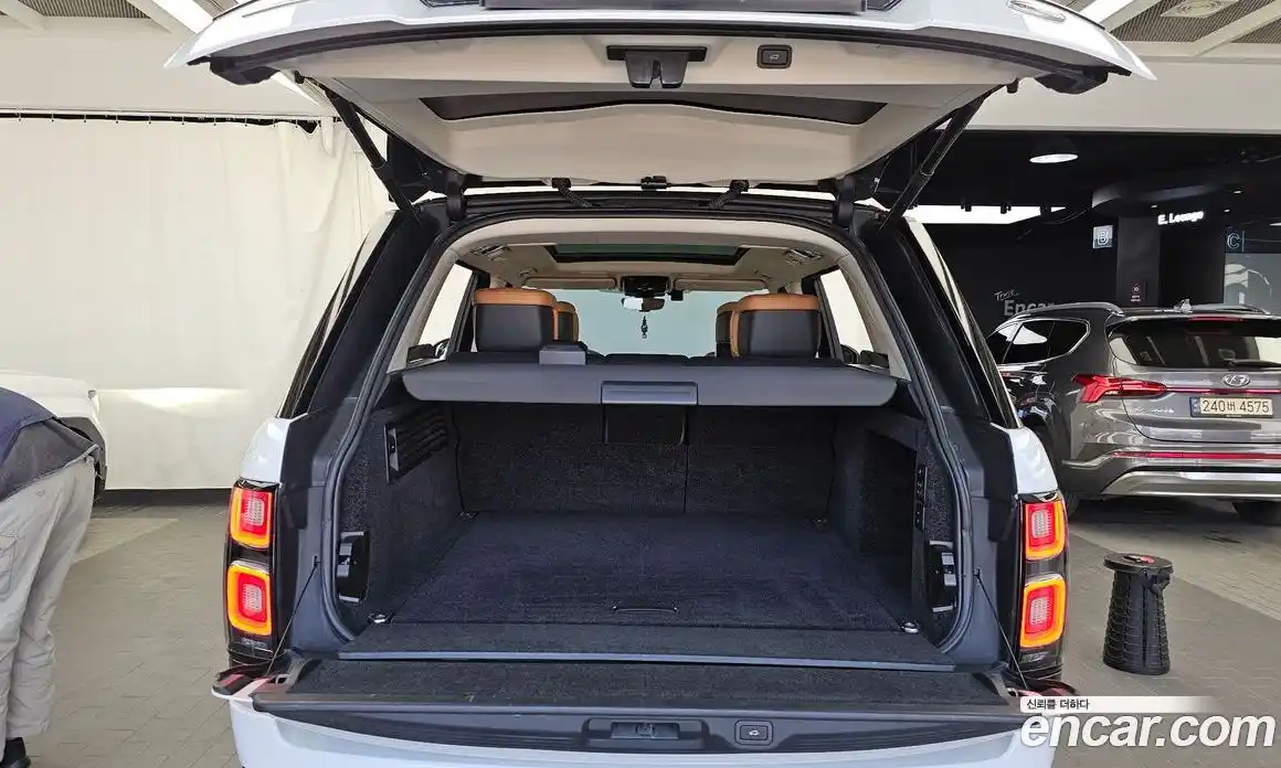 Land Rover Range Rover 2020 4.4 автомат (гидро), фото 20