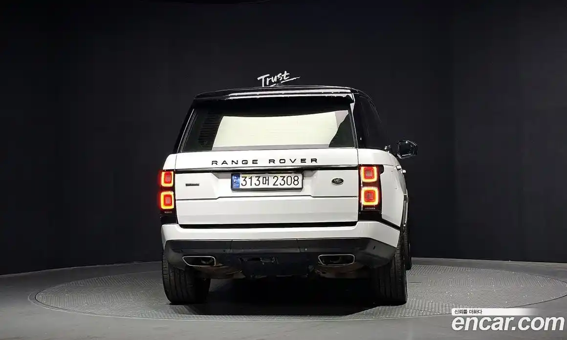Land Rover Range Rover 2020 4.4 автомат (гидро), фото 4