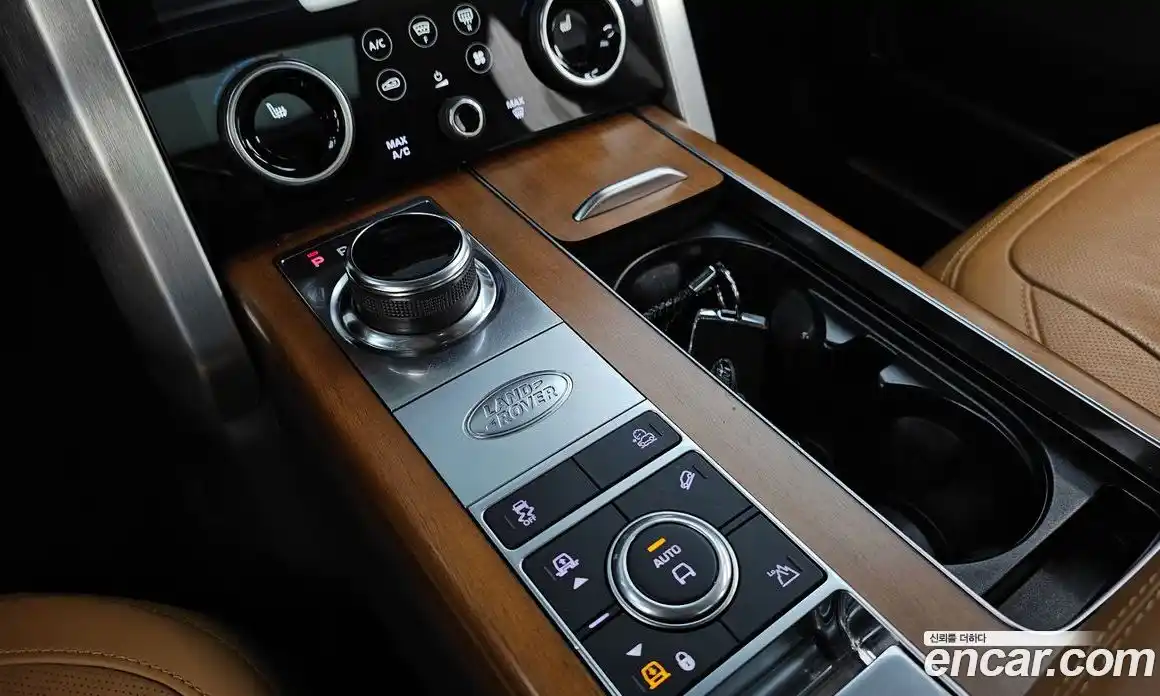Land Rover Range Rover 2020 4.4 автомат (гидро), фото 9