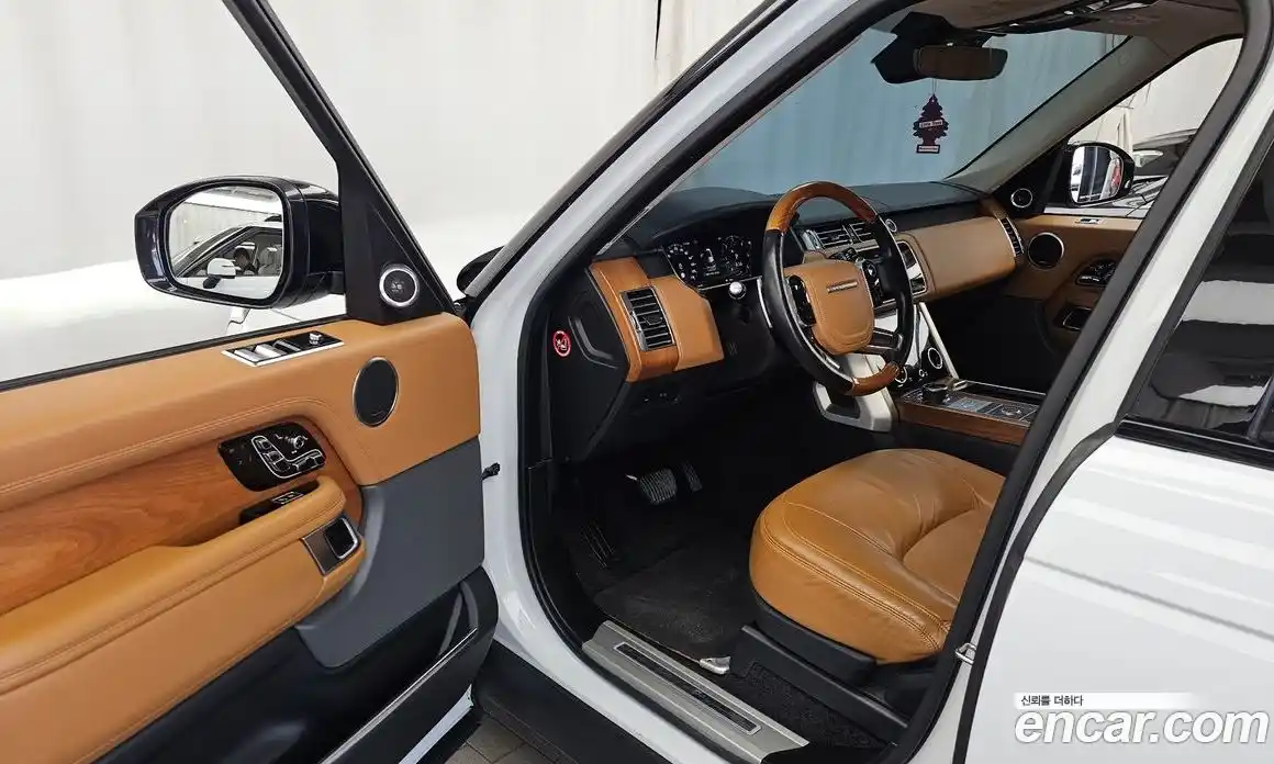 Land Rover Range Rover 2020 4.4 автомат (гидро), фото 10