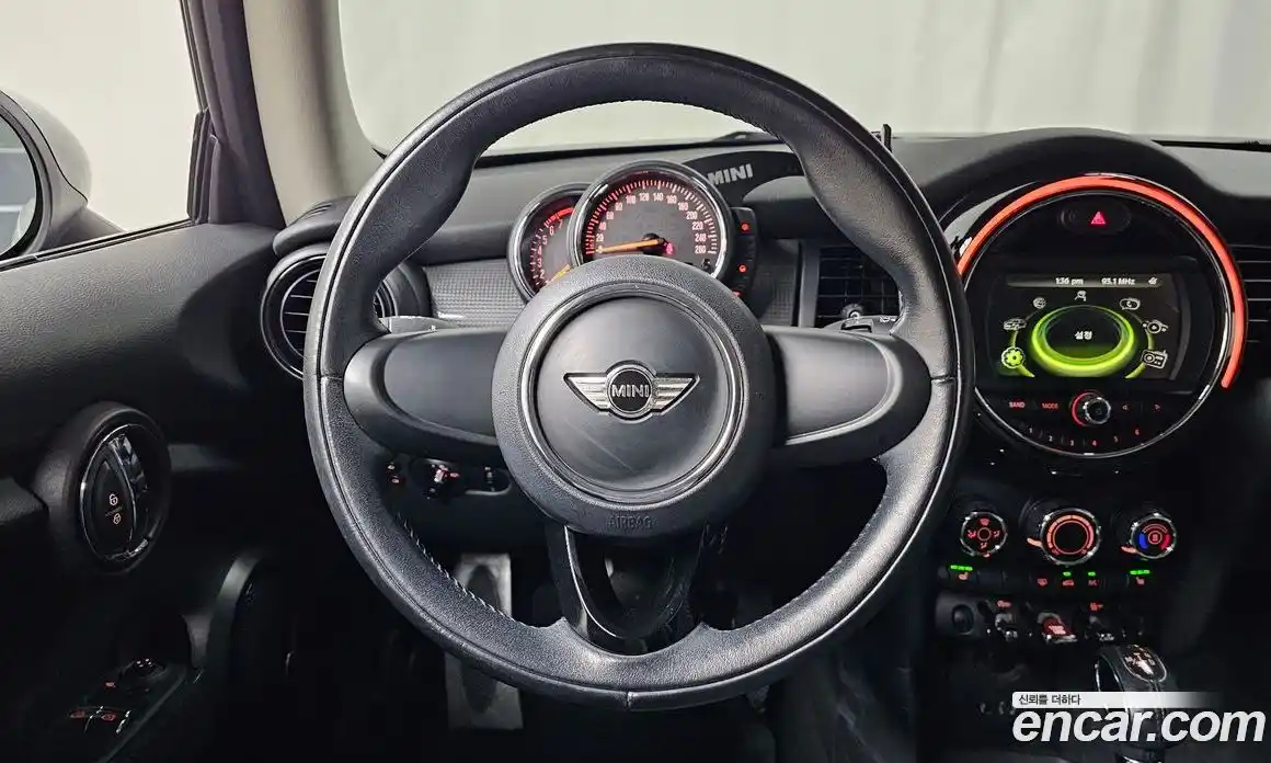 Mini Cooper 2017 1.5 автомат (гидро), фото 13