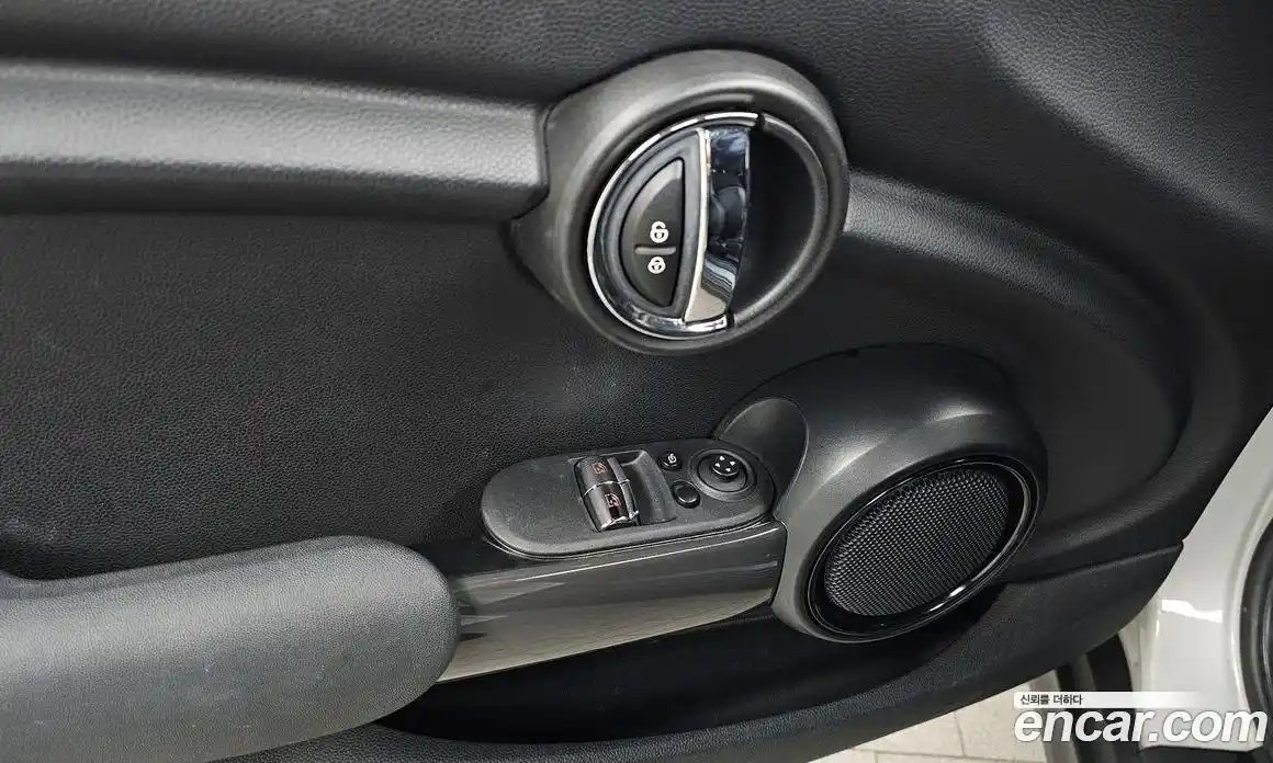 Mini Cooper 2017 1.5 автомат (гидро), фото 14