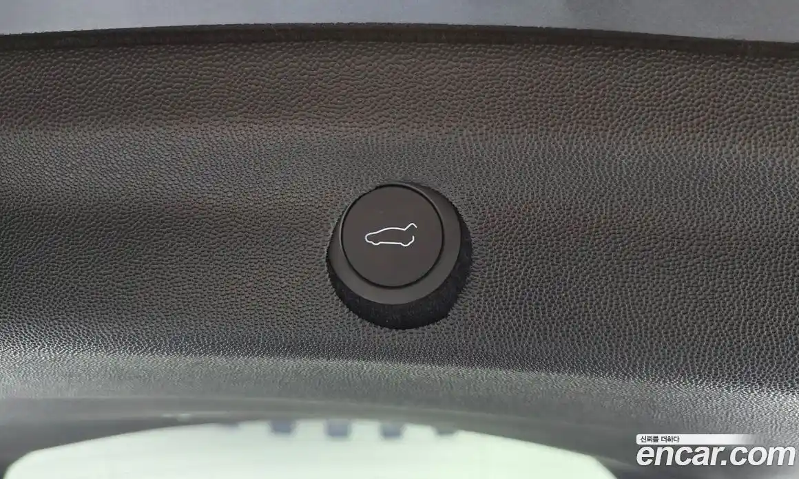 Tesla Model Y 2025 0.2 автомат (гидро), фото 16 Tesla Model Y 2025 0.2 автомат (гидро), фото 16