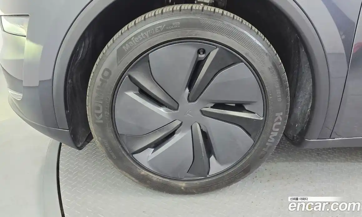 Tesla Model Y 2025 0.2 автомат (гидро), фото 5 Tesla Model Y 2025 0.2 автомат (гидро), фото 5