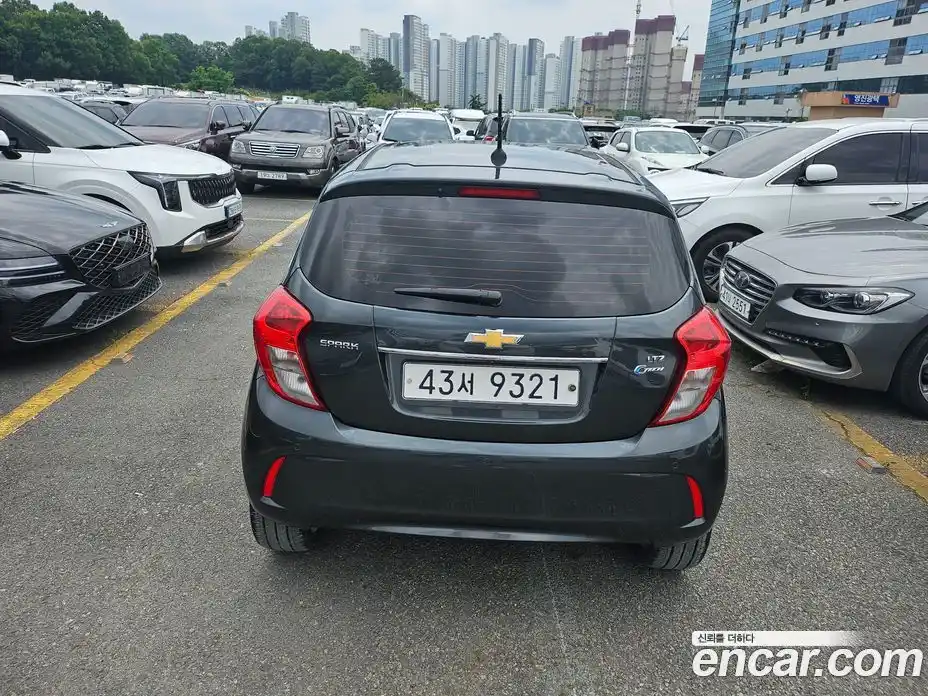 Chevrolet Spark 2017 1.0 автомат (гидро), фото 3