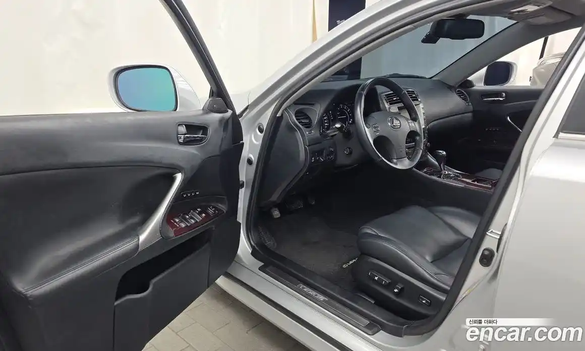 Lexus IS 2008 2.5 автомат (гидро), фото 10 Lexus IS 2008 2.5 автомат (гидро), фото 10