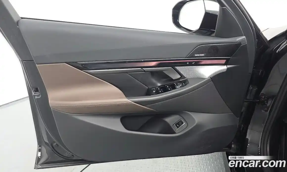 BMW 5 серия 2025 2.0 автомат (гидро), фото 14