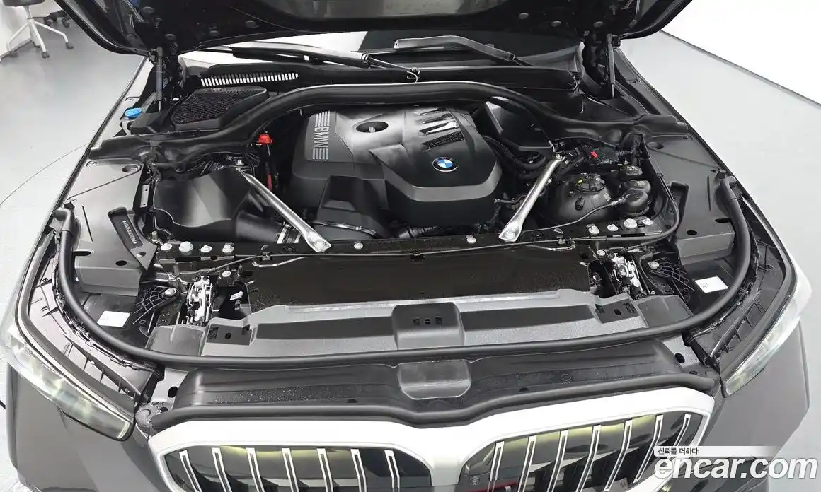 BMW 5 серия 2025 2.0 автомат (гидро), фото 6