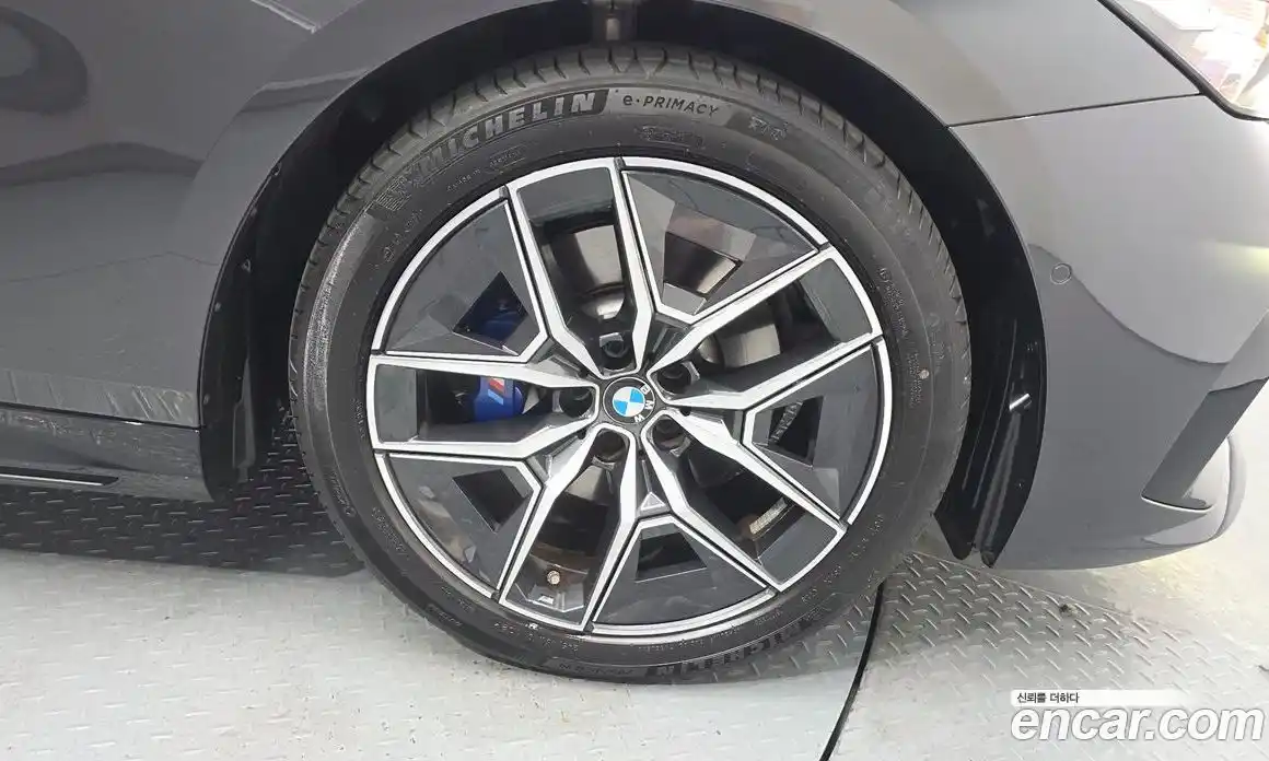 BMW 5 серия 2025 2.0 автомат (гидро), фото 7