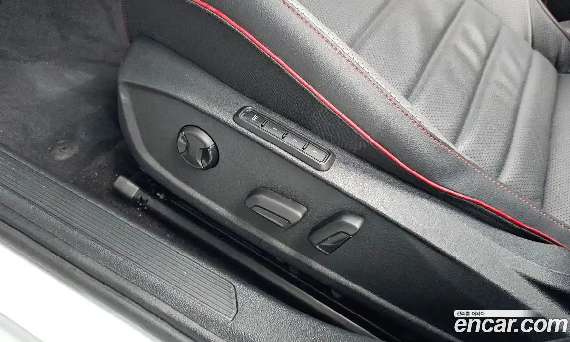 Volkswagen Golf 2024 2.0 автомат (гидро), фото 26