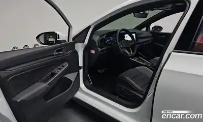 Volkswagen Golf 2024 2.0 автомат (гидро), миниатюра 12