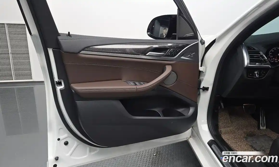 BMW X3 2022 3.0 автомат (гидро), фото 13