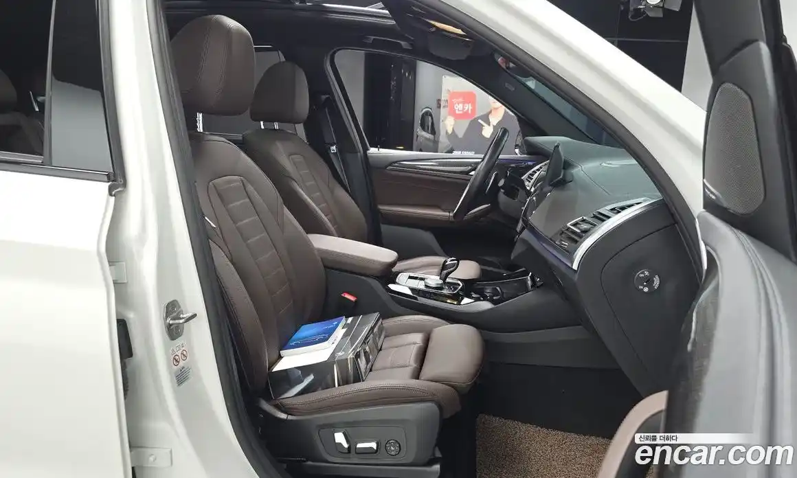 BMW X3 2022 3.0 автомат (гидро), фото 16